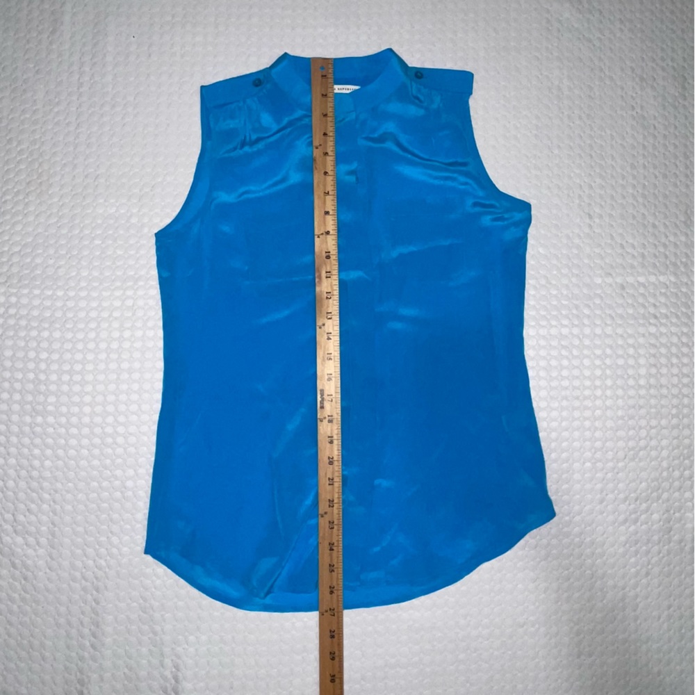 Banana Republic. 100% SILK Turquoise blouse. Sz 6. Excellent Condition 💎💙💎💙 - Picture 10 of 16